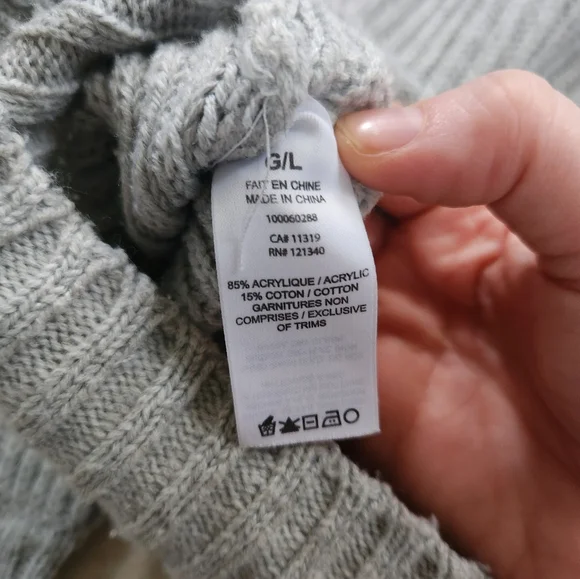 Garage Balloon Sleeve Quarter Zip Sweater - Size Large - Picture 9 of 9